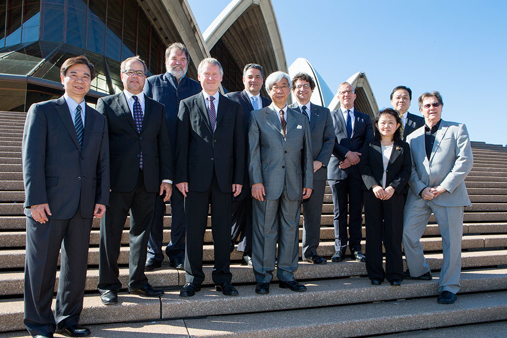 图1、 亚太音乐学院院长高峰会议于雪梨歌剧院创始(2014年)(刘慧谨老师提供)