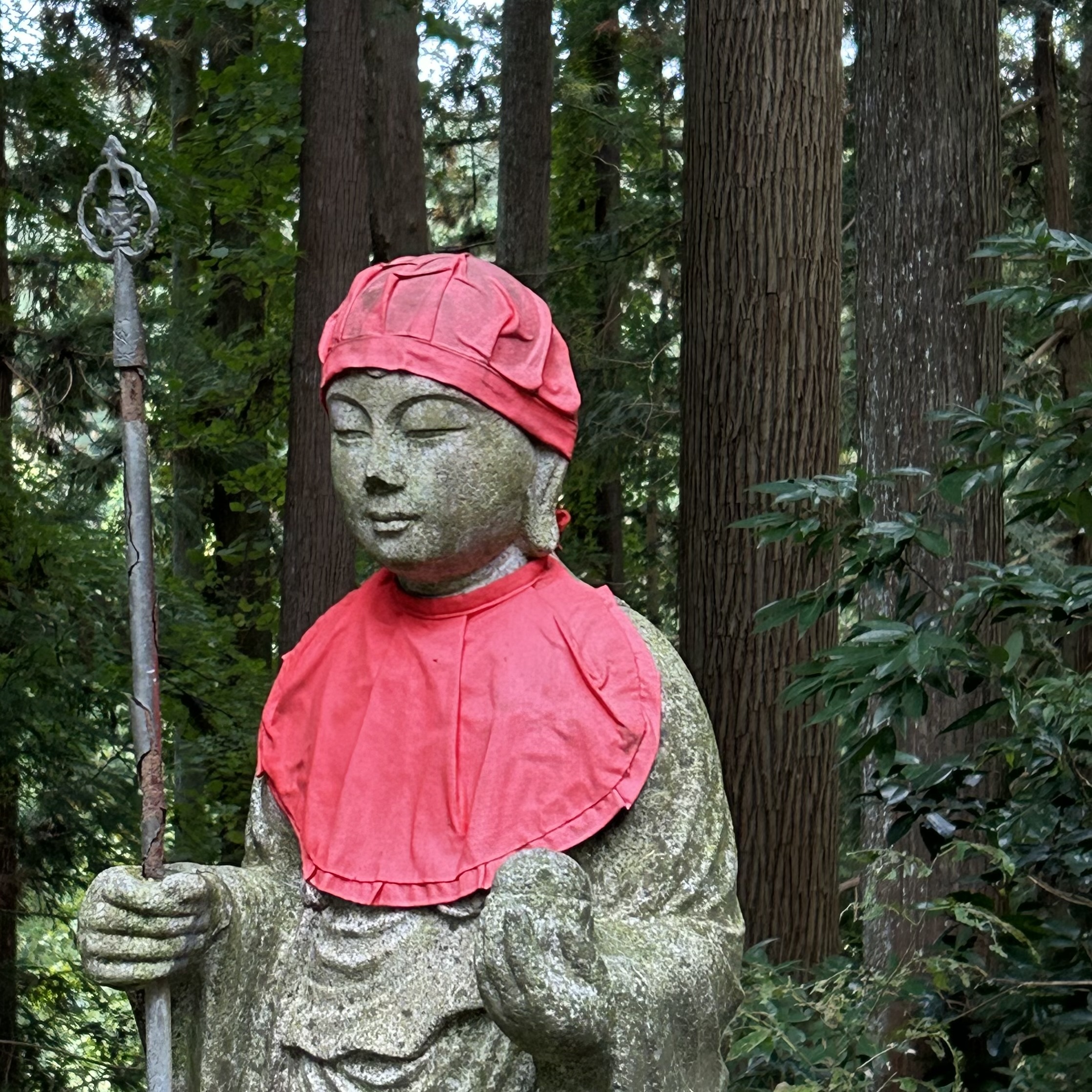 图2、中尊寺境内的菩萨像（摄影：林慕茵）
