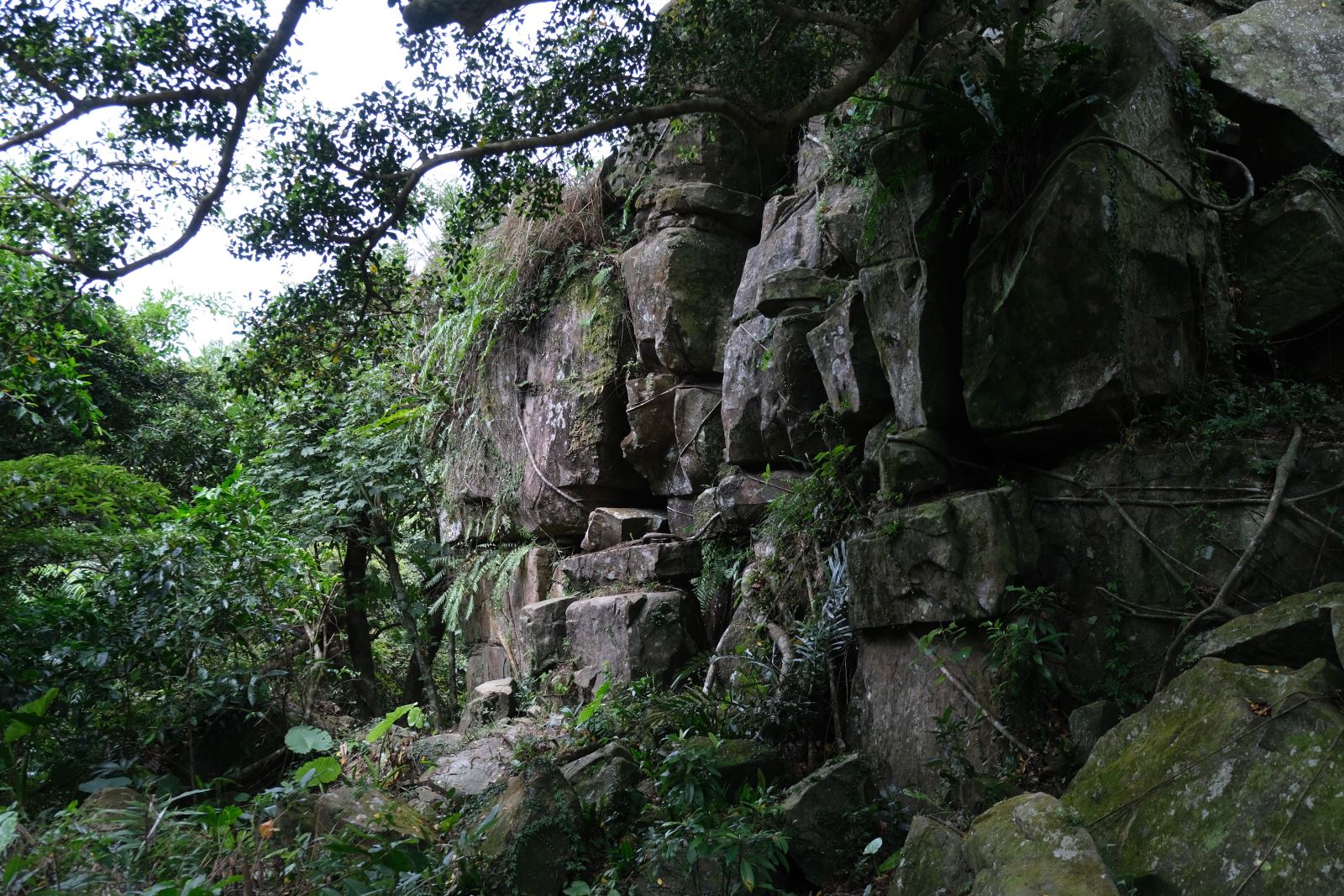 隆嶺古道七星堆