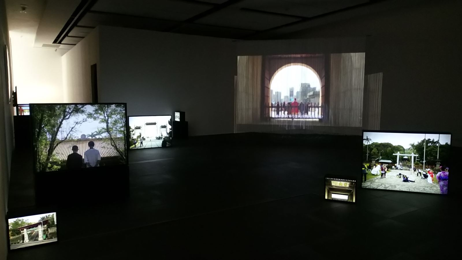 圖四 鄭在妍〈遺忘的角落〉的「速寫基砥」（A Sketch for a Foundation）與曹良賓的〈想像之所〉