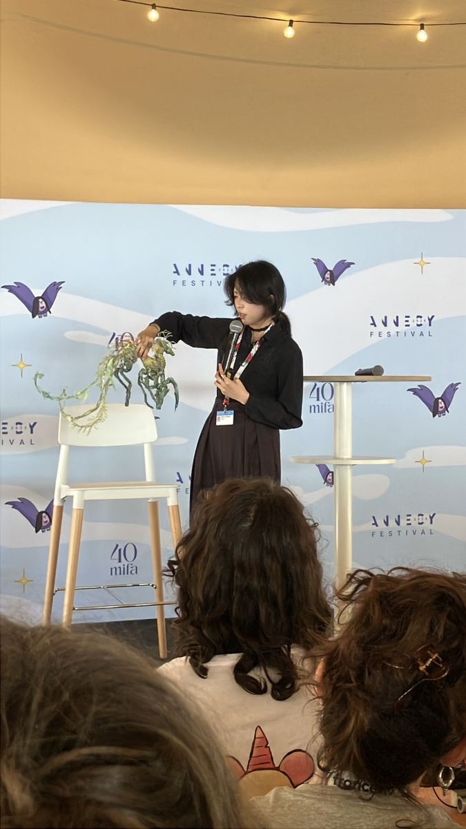 圖3、帶著偶於 Student Pitch 發表作品（照片提供：黃芊雅）