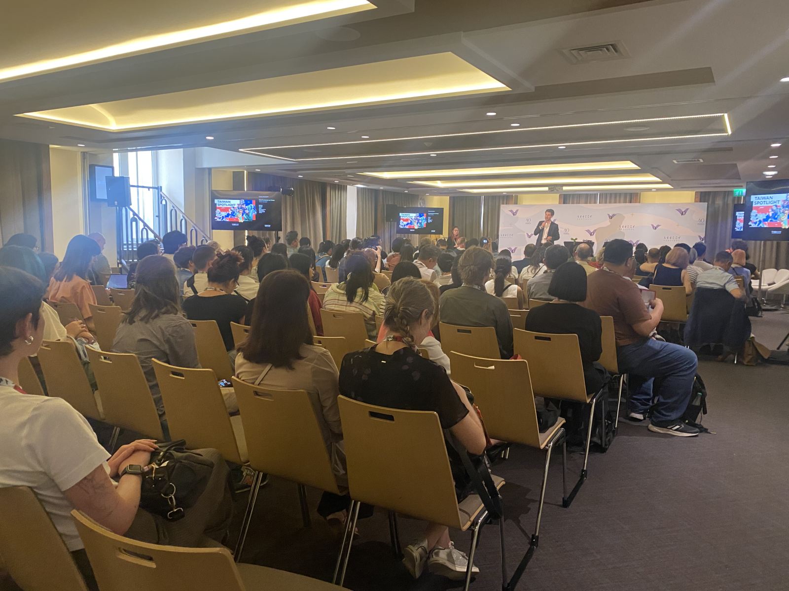 8、與綺穗老師及凱勛老師一同參加許多聚會和發表會（照片提供：黃芊雅）