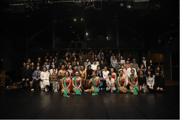 圖5、演後與觀眾合照（照片來源：黃義凱、陳經慈）